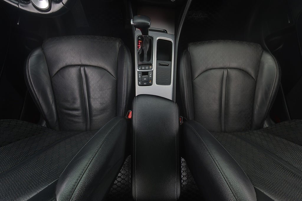 Vehicle Image 13