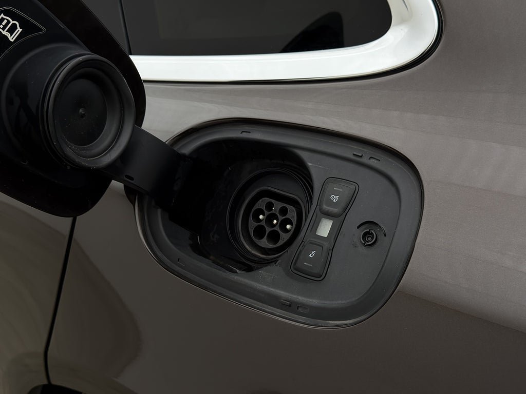 Vehicle Image 35