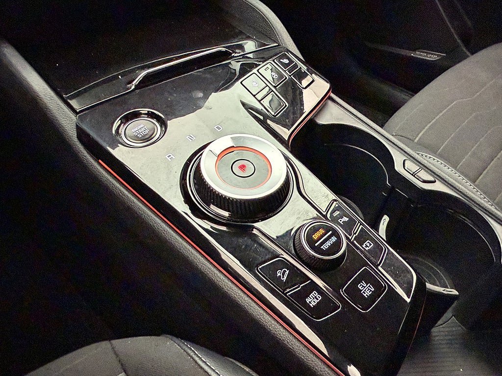 Vehicle Image 24