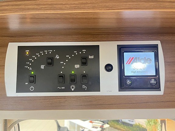 Vehicle Image 24