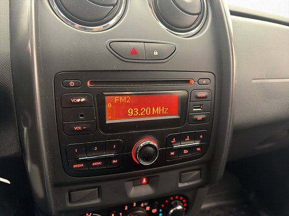 Vehicle Image 17