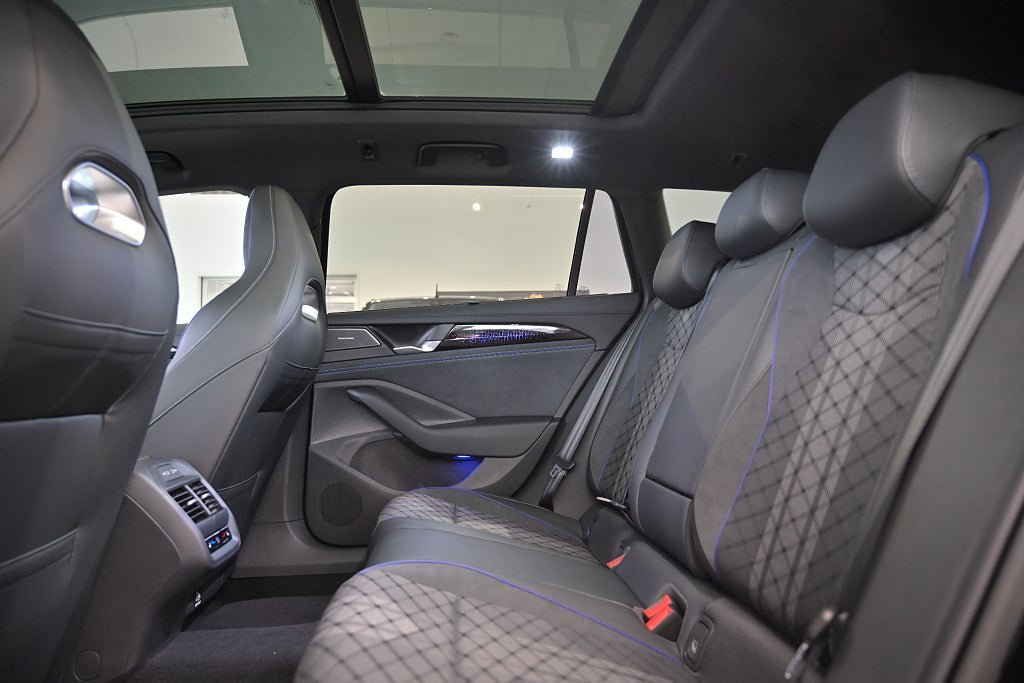 Vehicle Image 31