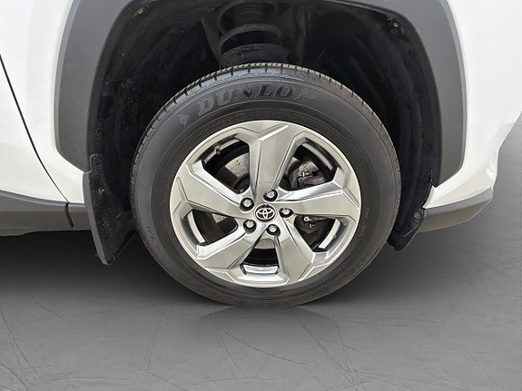 Vehicle Image 35