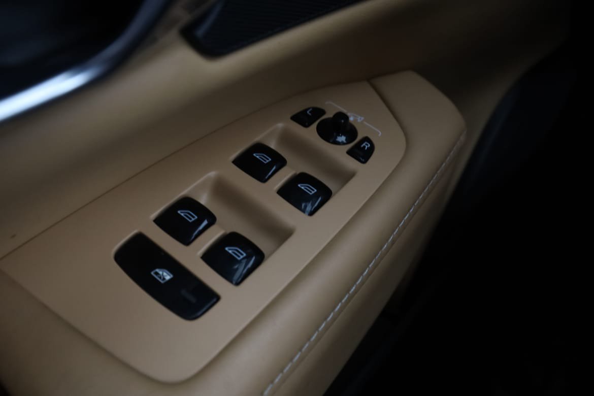 Vehicle Image 31