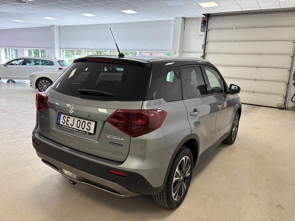 Vehicle Image 5