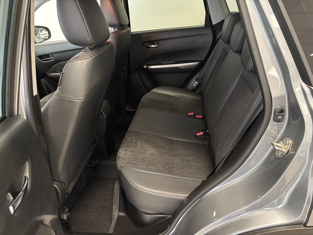 Vehicle Image 7