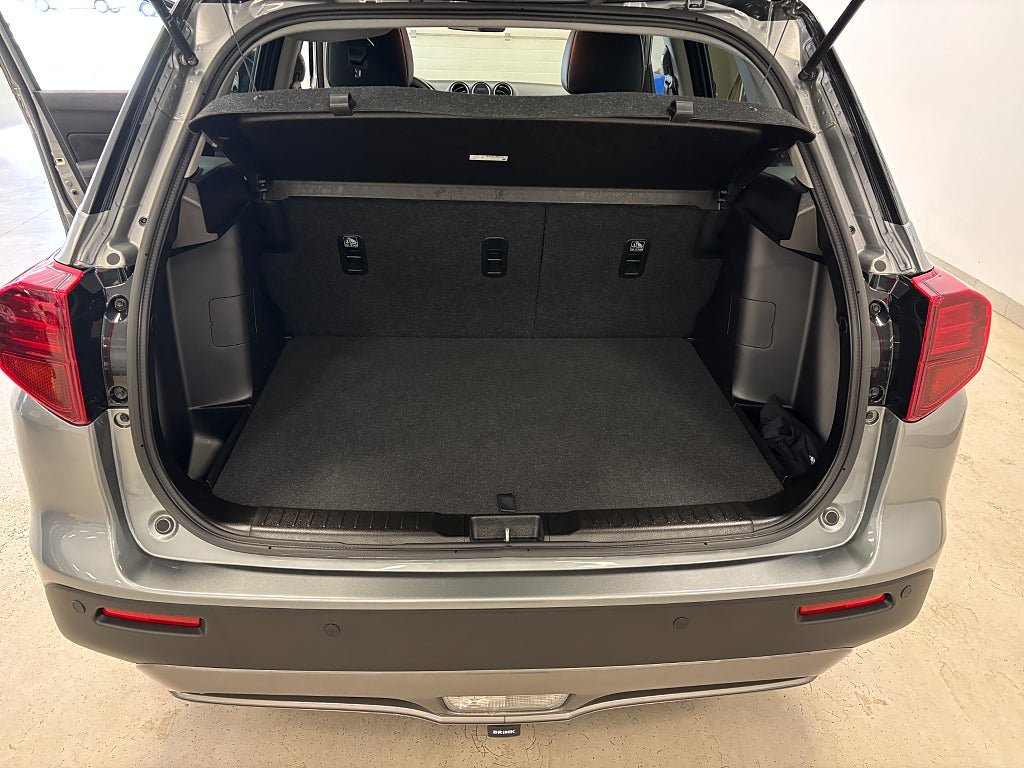 Vehicle Image 8