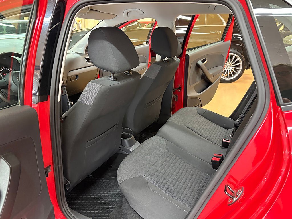 Vehicle Image 9