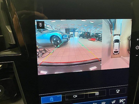 Vehicle Image 25