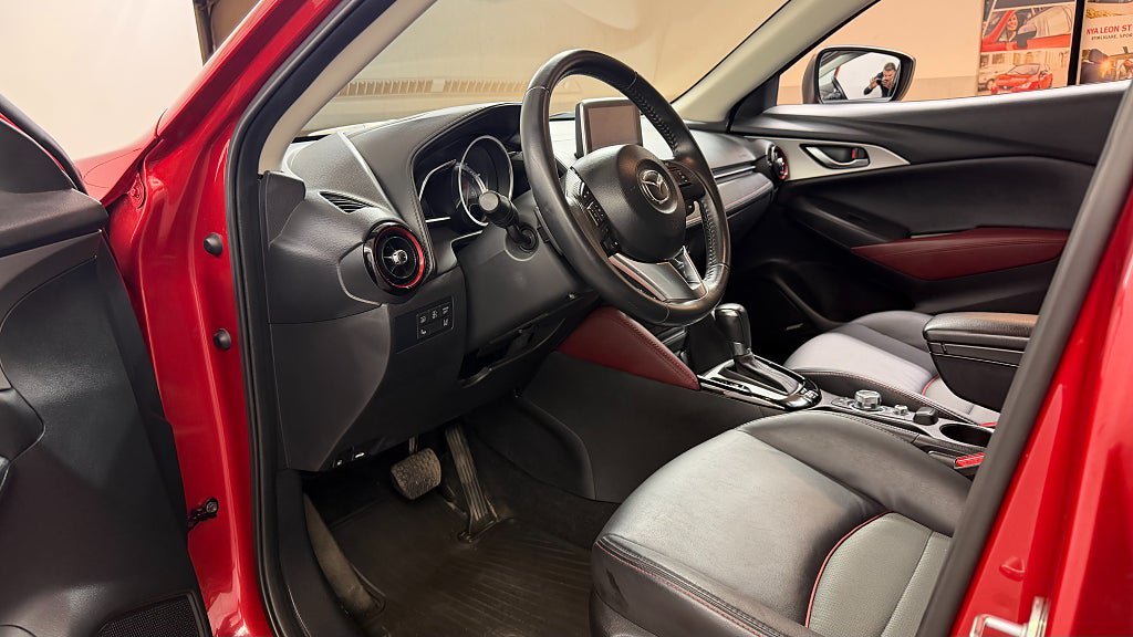 Vehicle Image 16