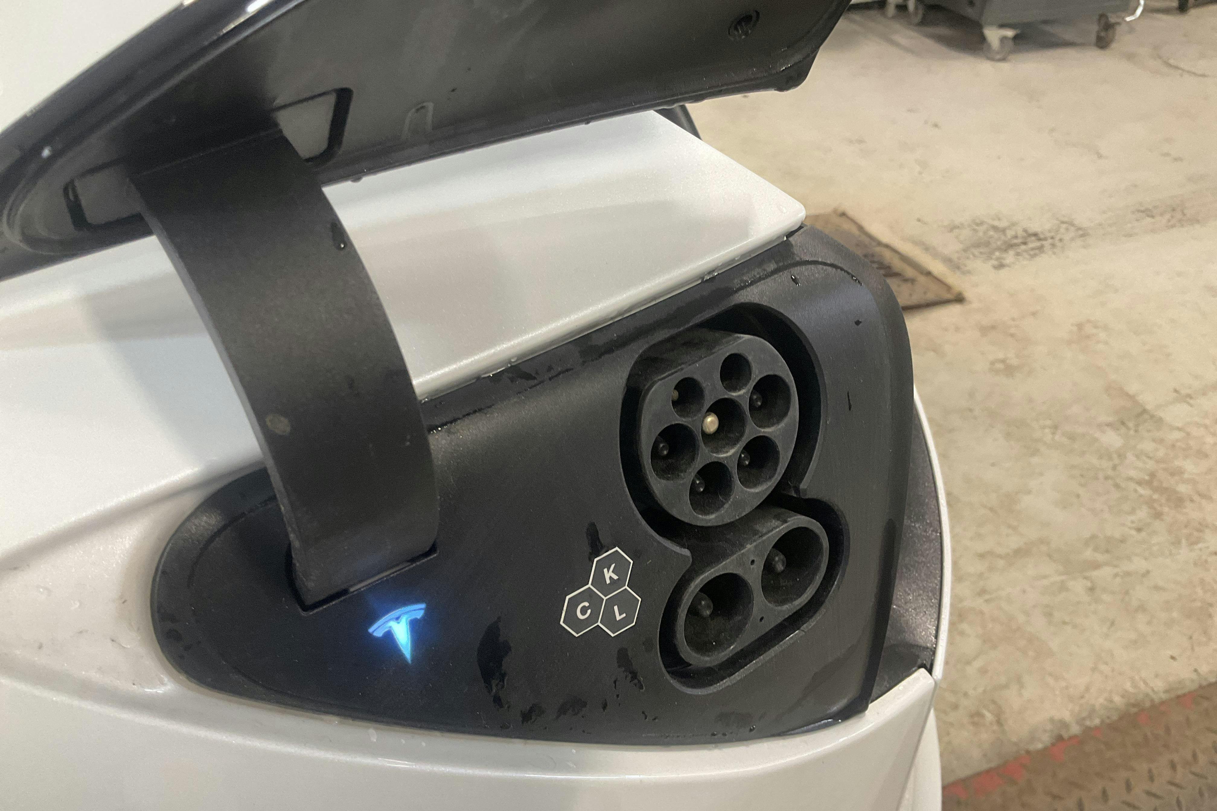 Vehicle Image 13