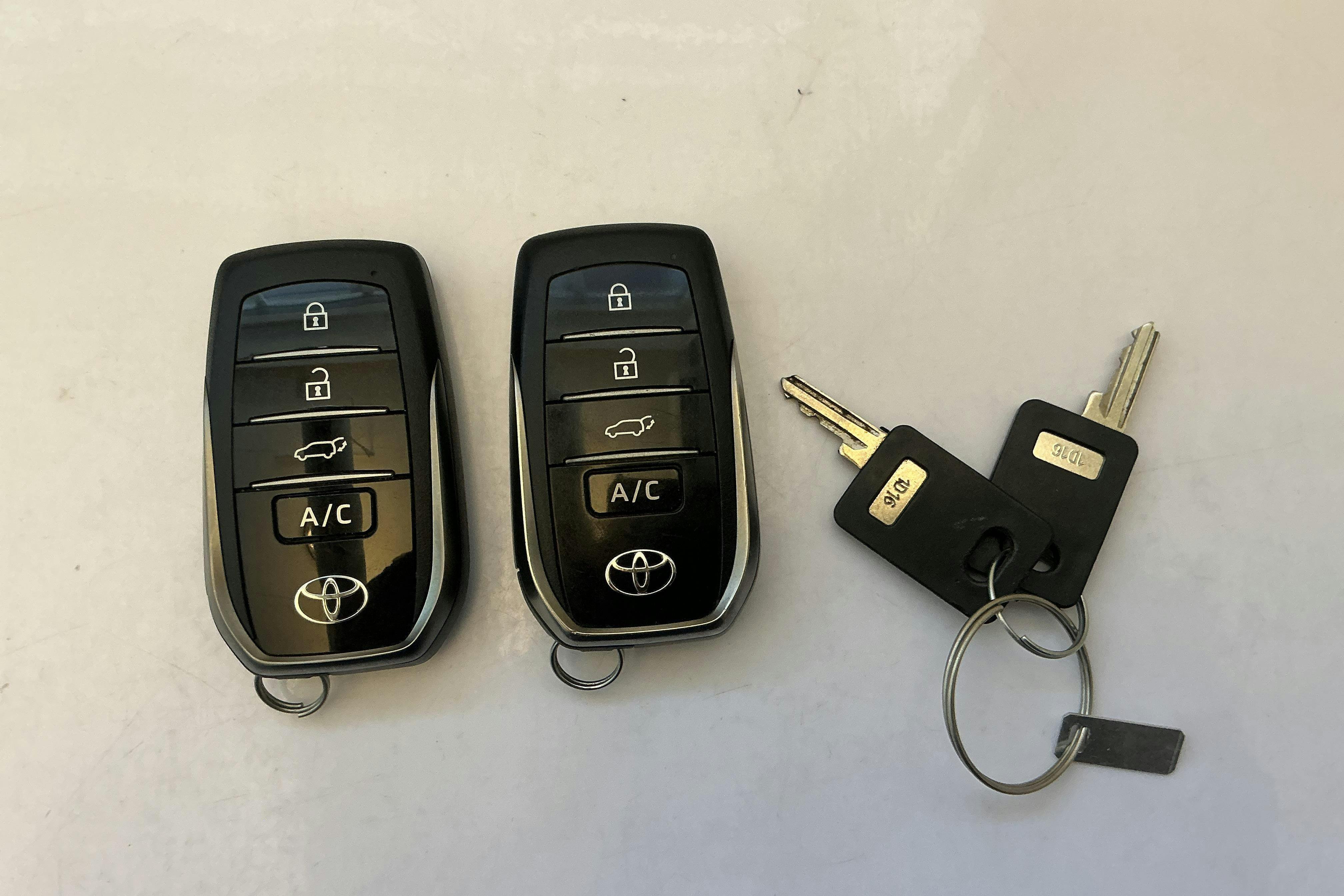 Vehicle Image 15