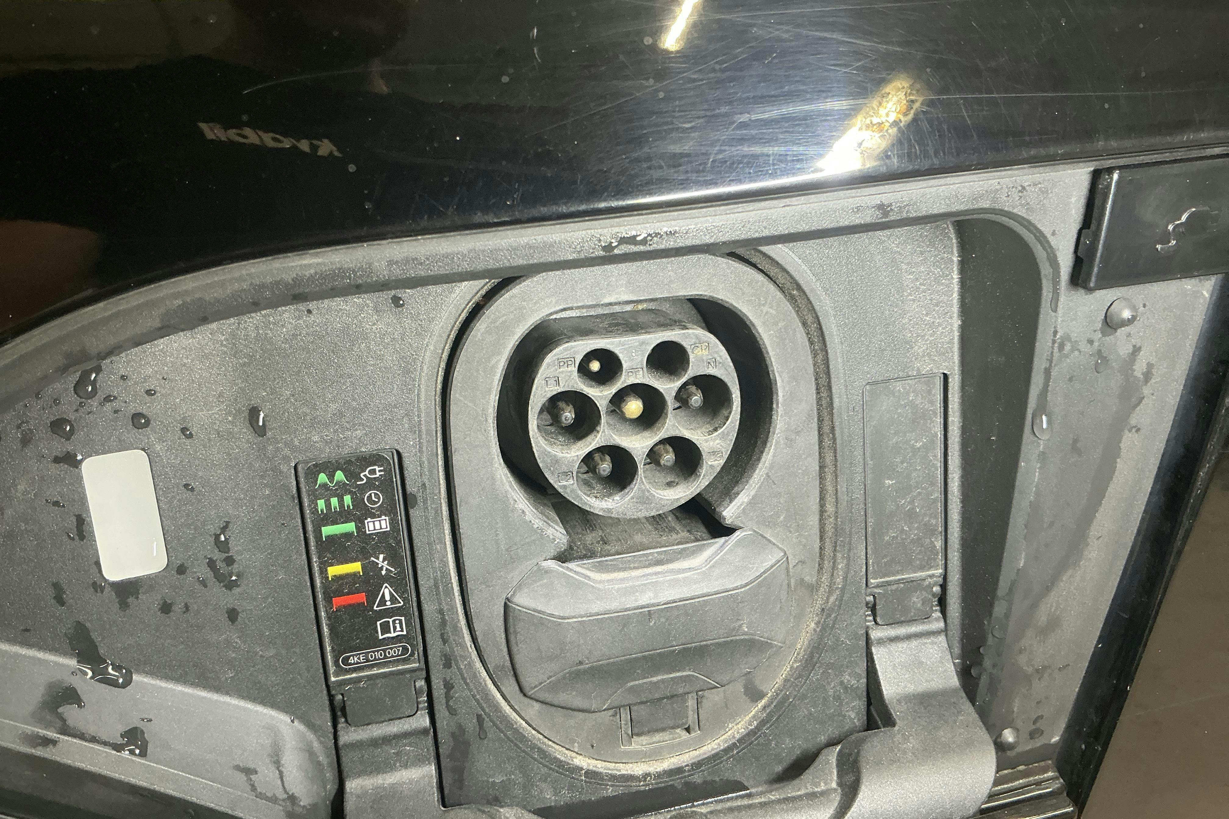 Vehicle Image 15