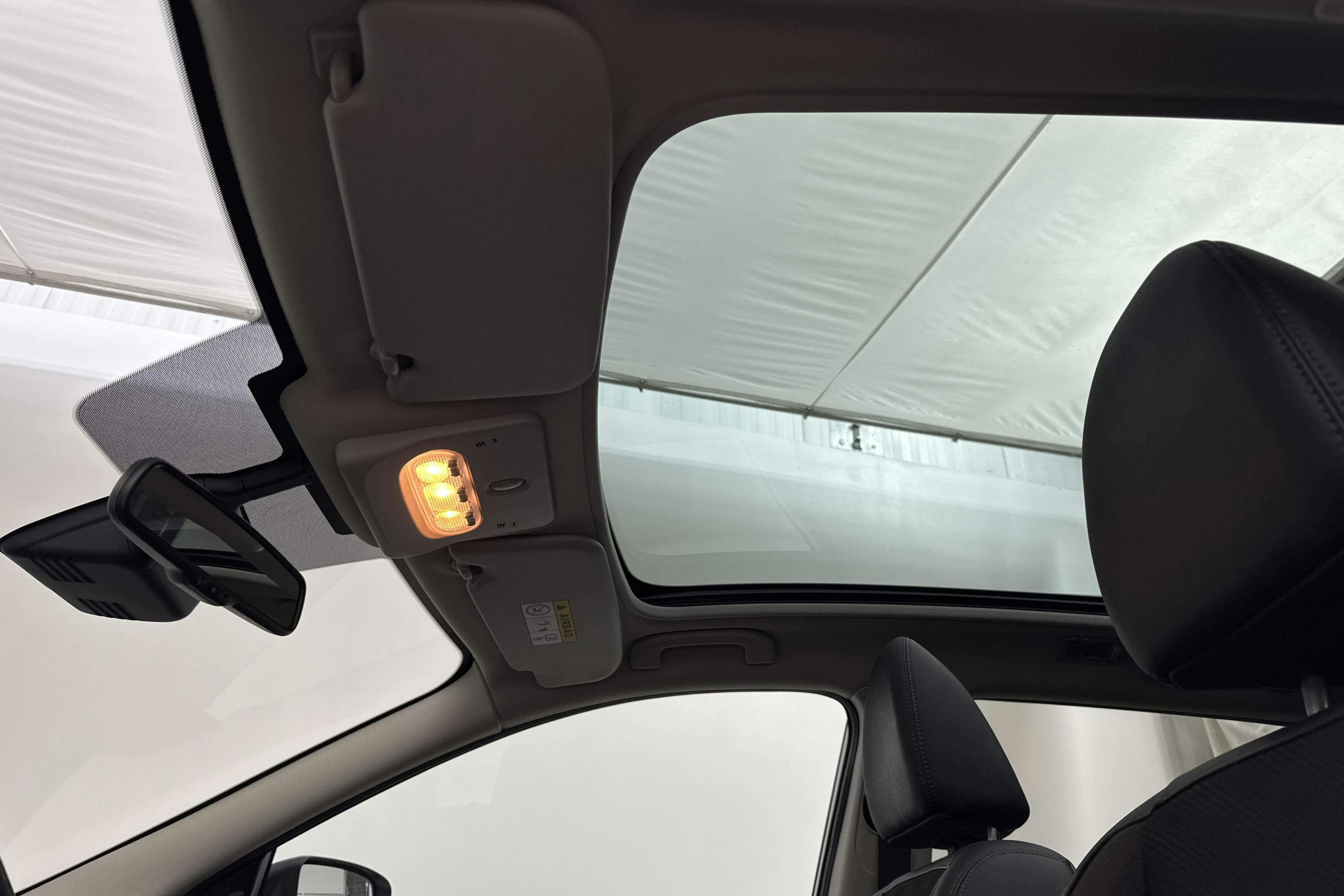 Vehicle Image 14