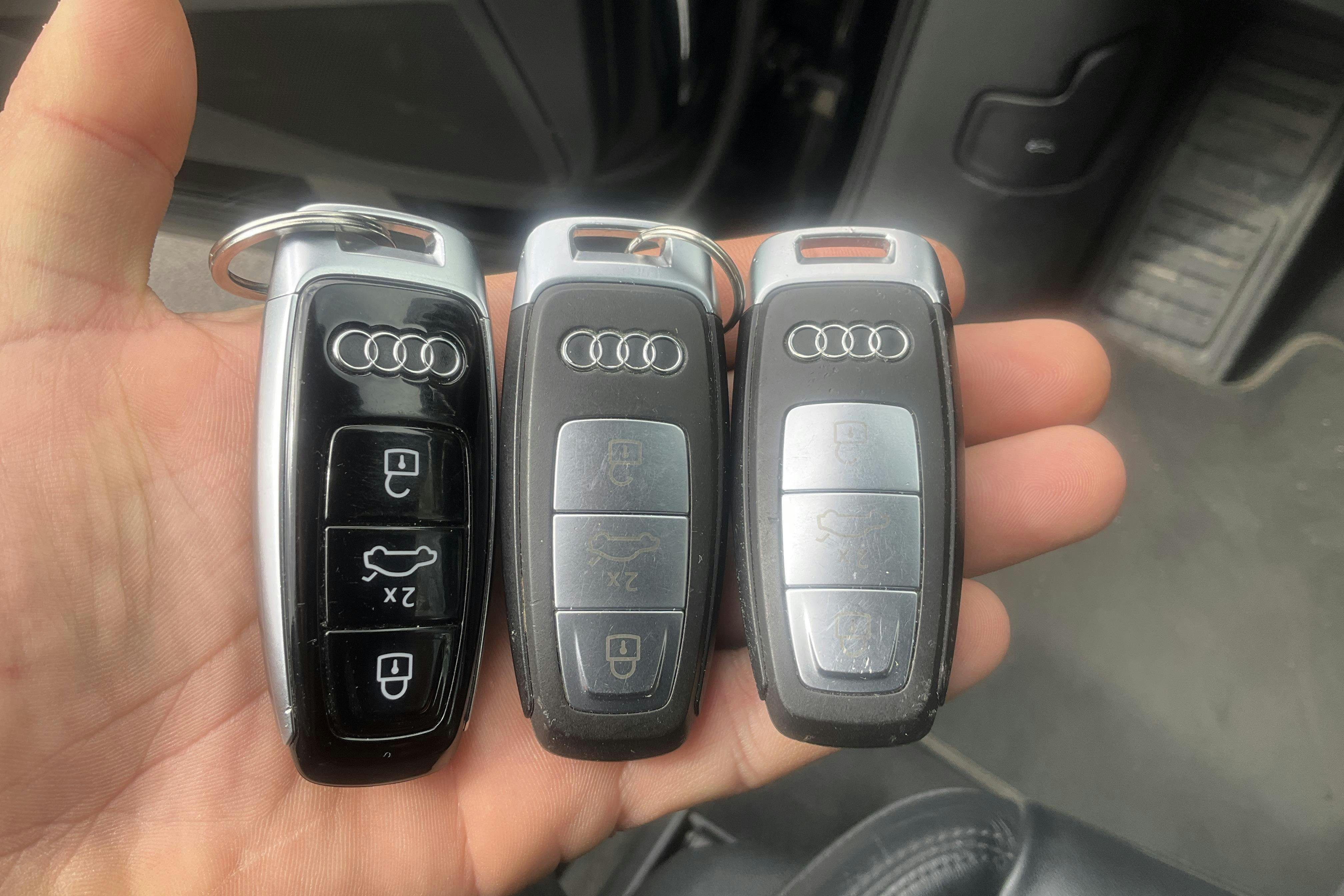 Vehicle Image 16