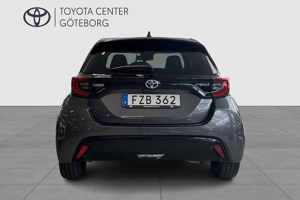 Vehicle Image 7
