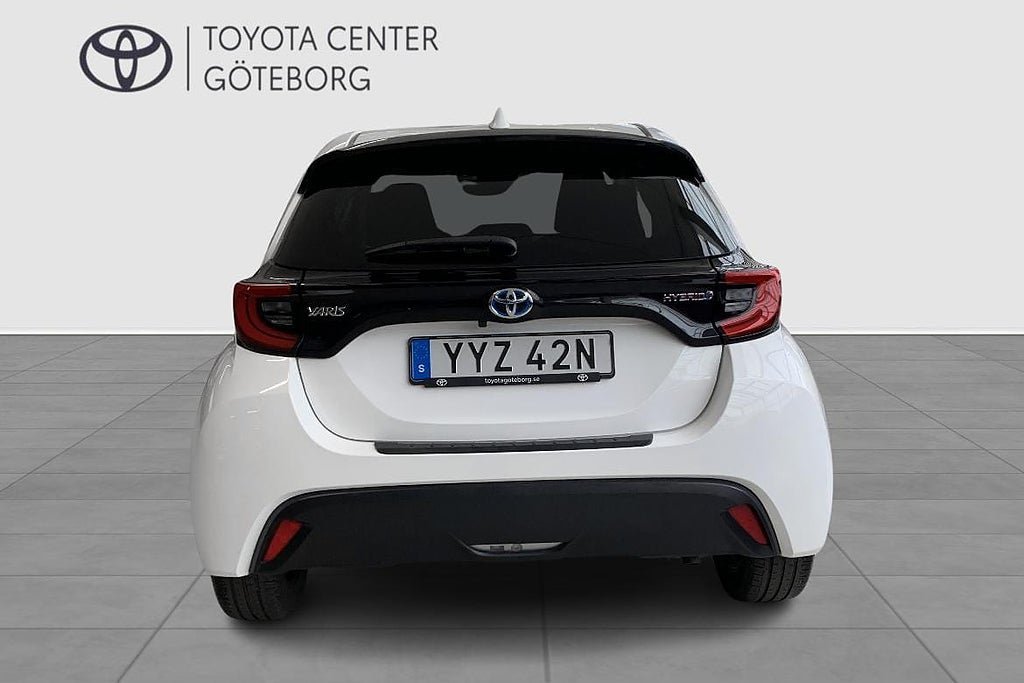 Vehicle Image 6