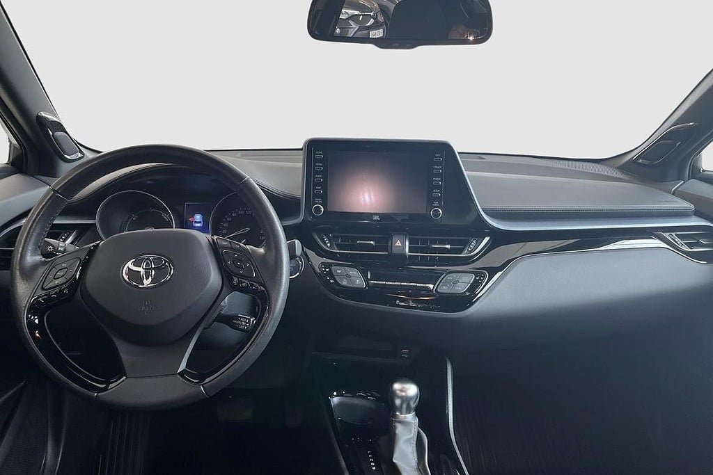 Vehicle Image 11