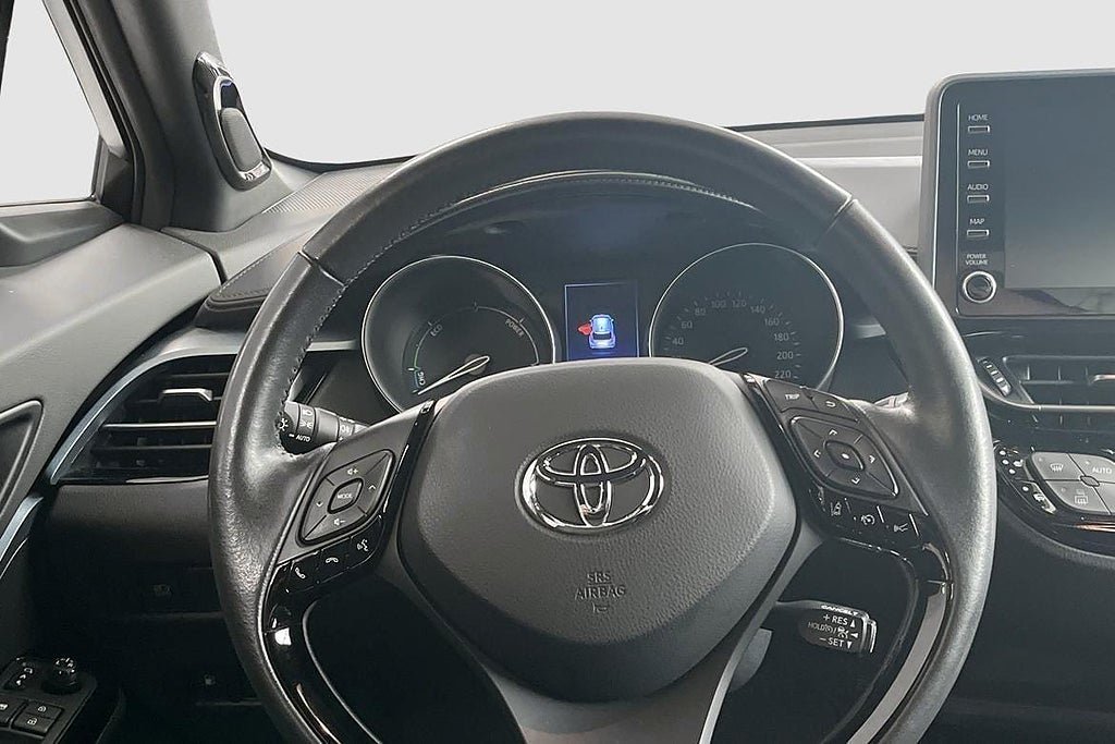 Vehicle Image 12