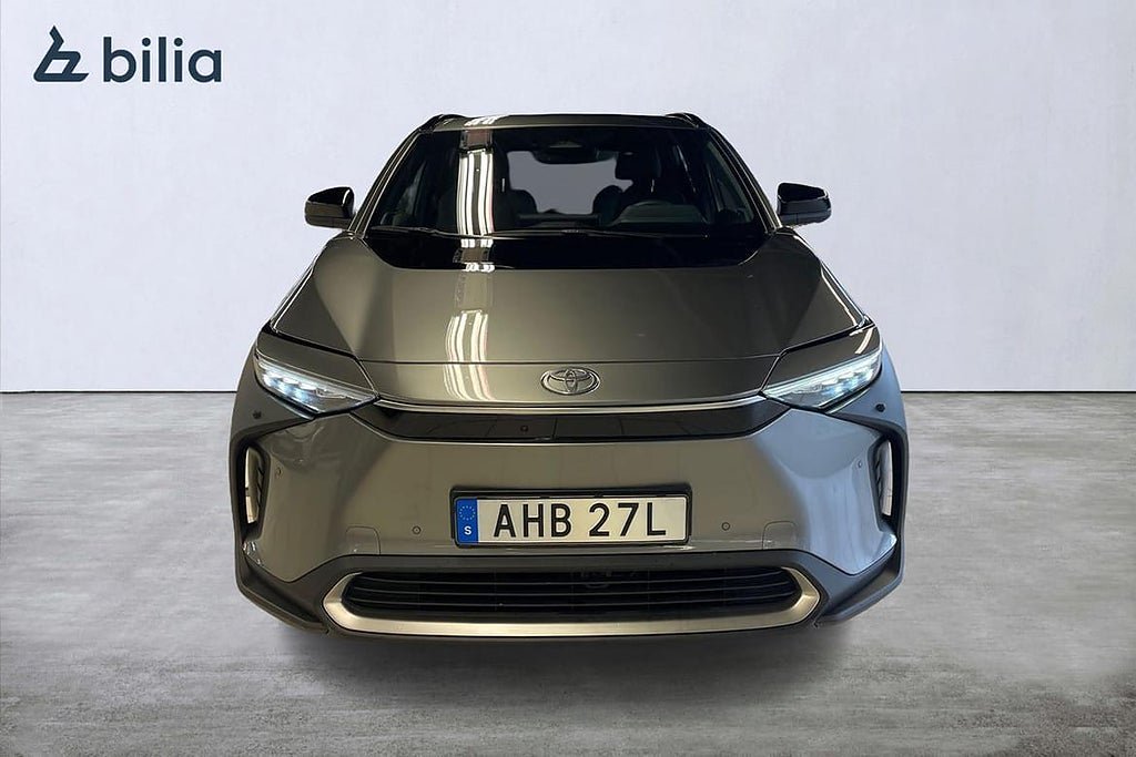 Vehicle Image 6