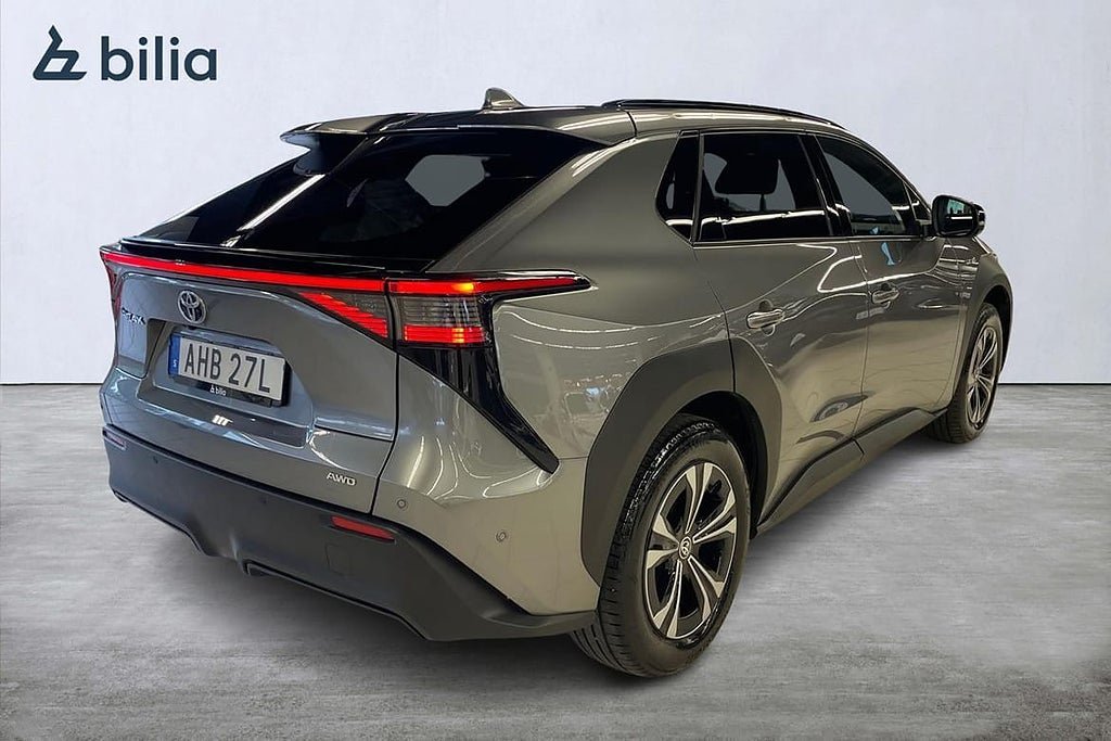 Vehicle Image 19