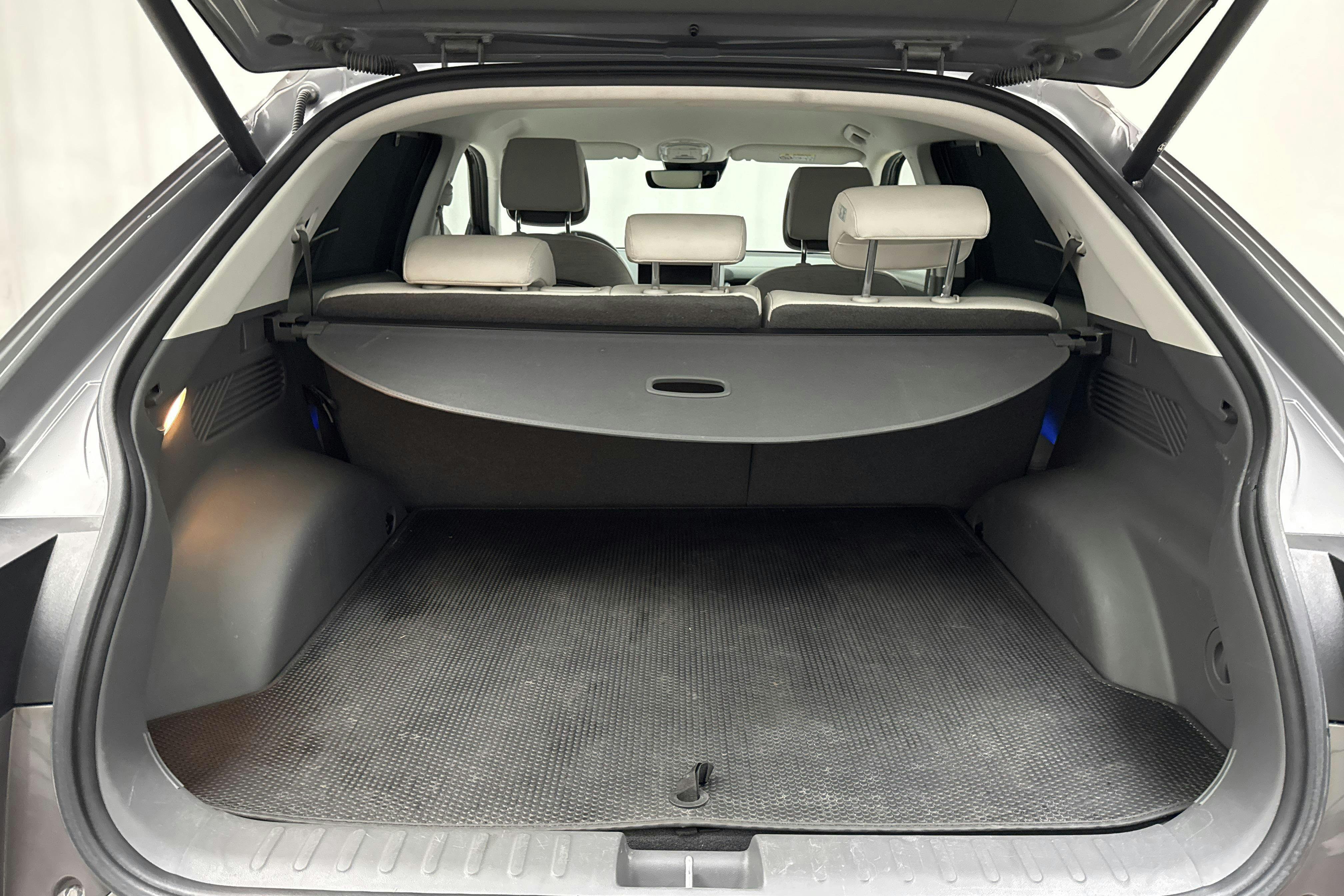 Vehicle Image 9