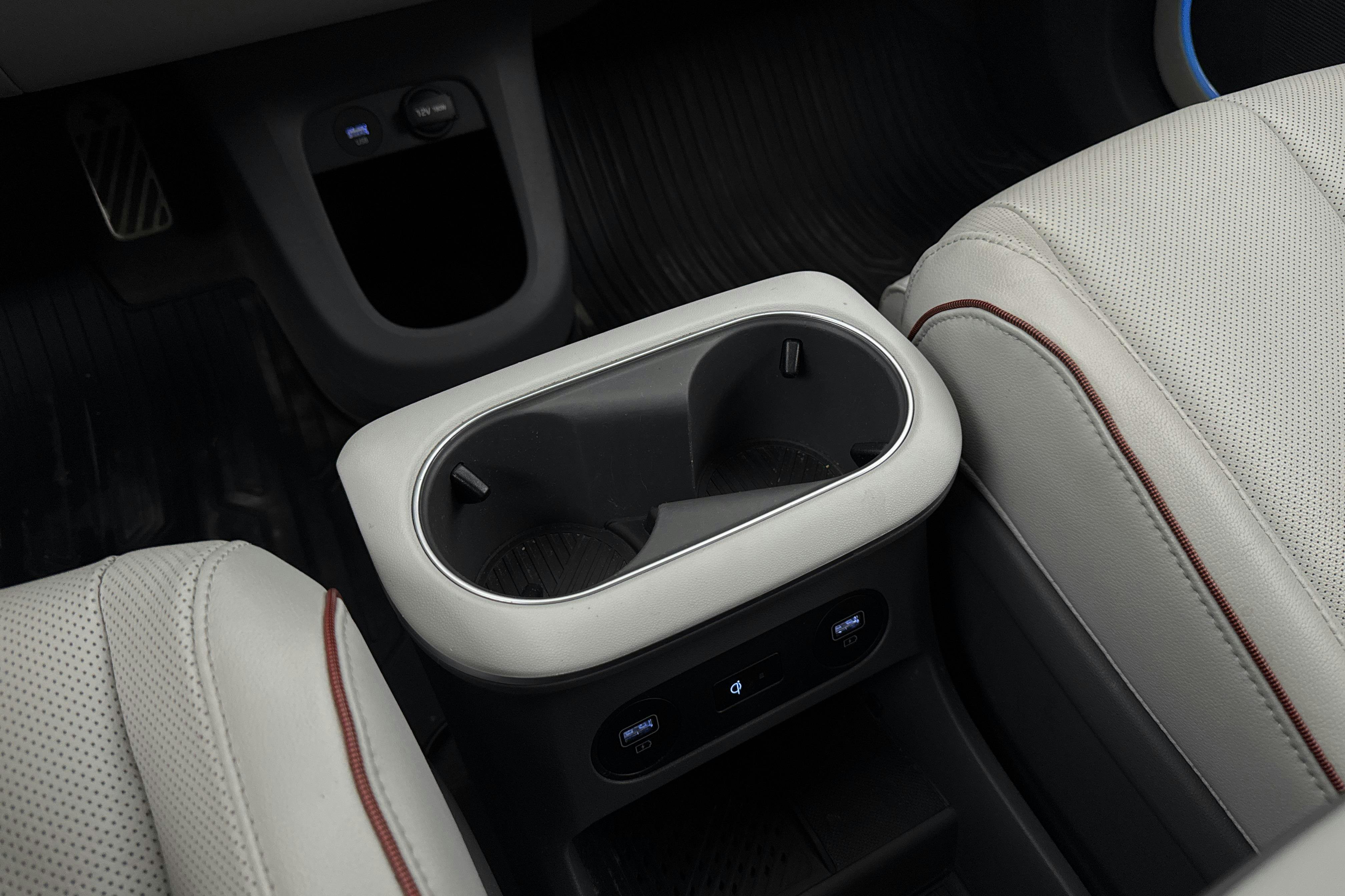 Vehicle Image 15