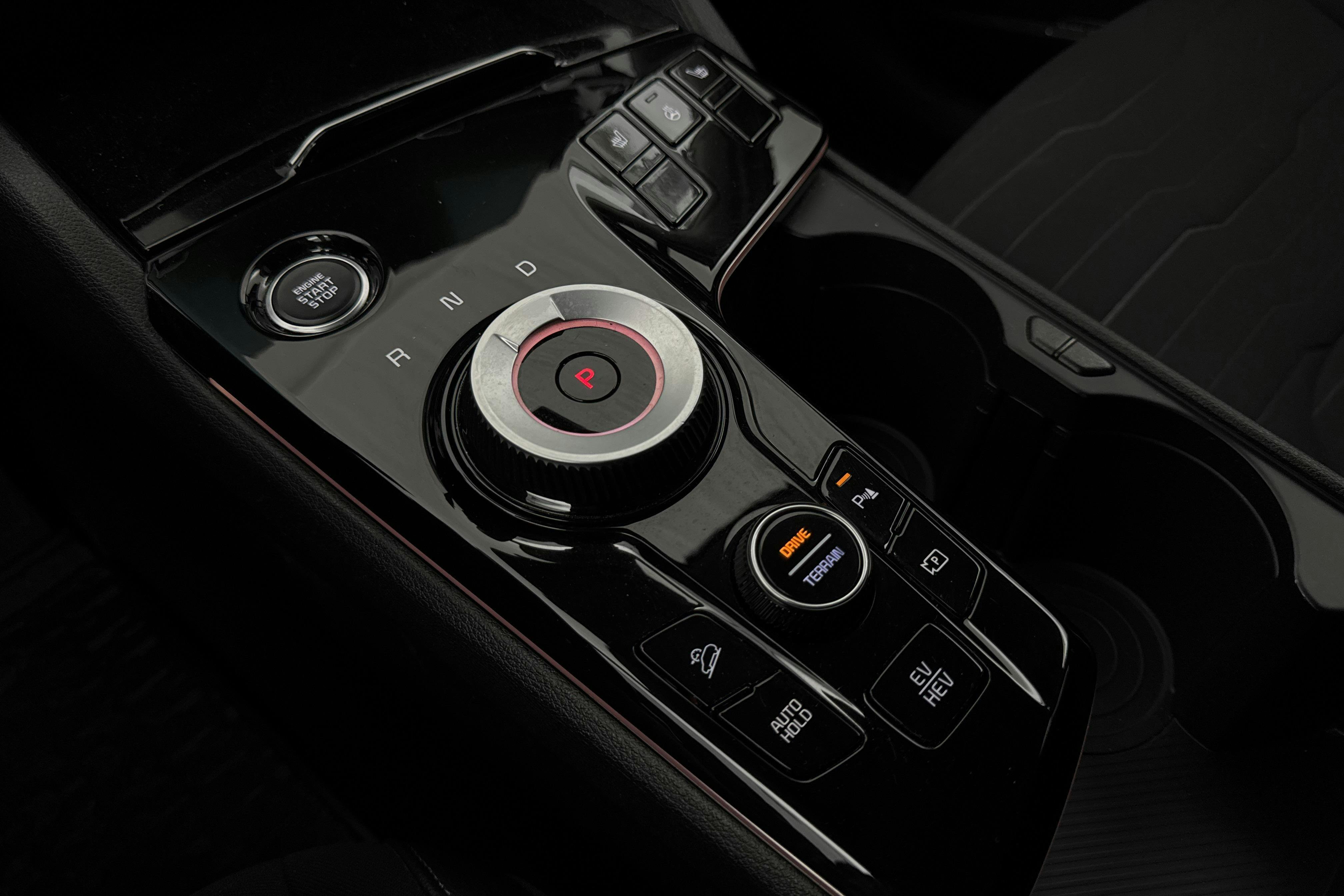 Vehicle Image 18