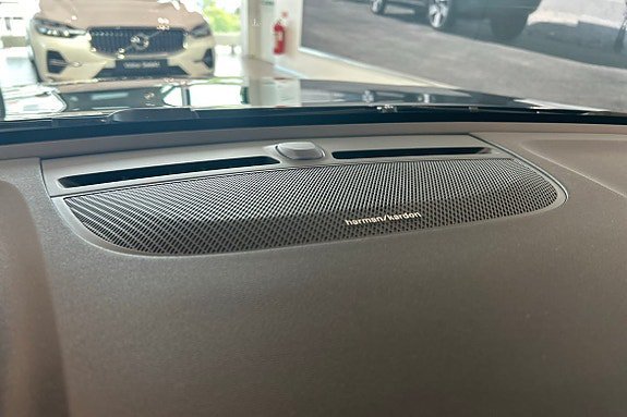 Vehicle Image 29