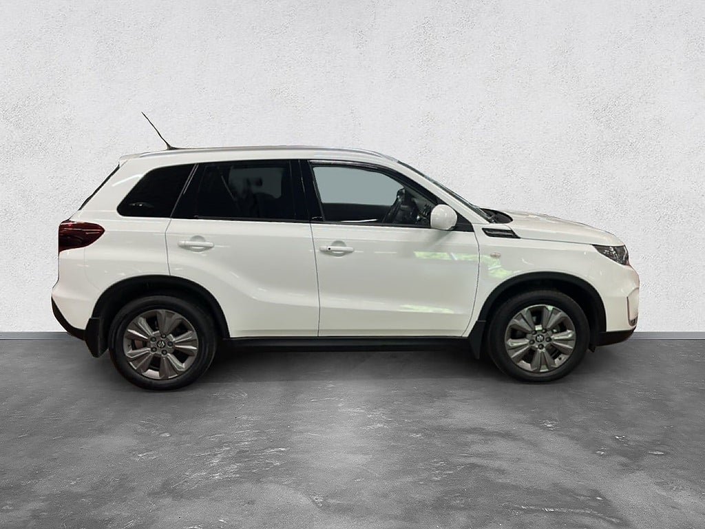 Vehicle Image 6