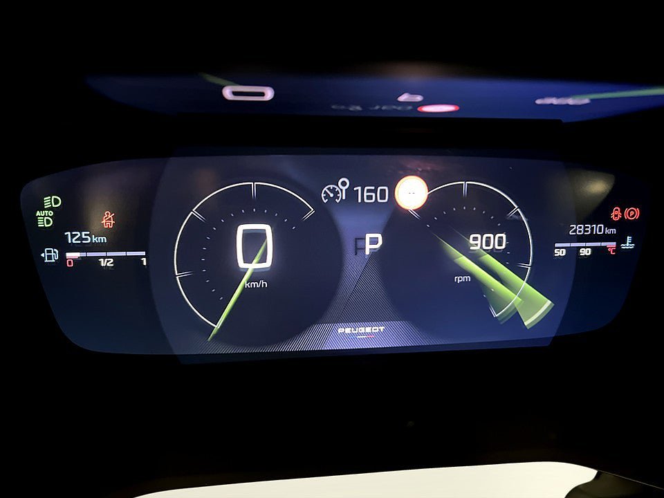 Vehicle Image 8
