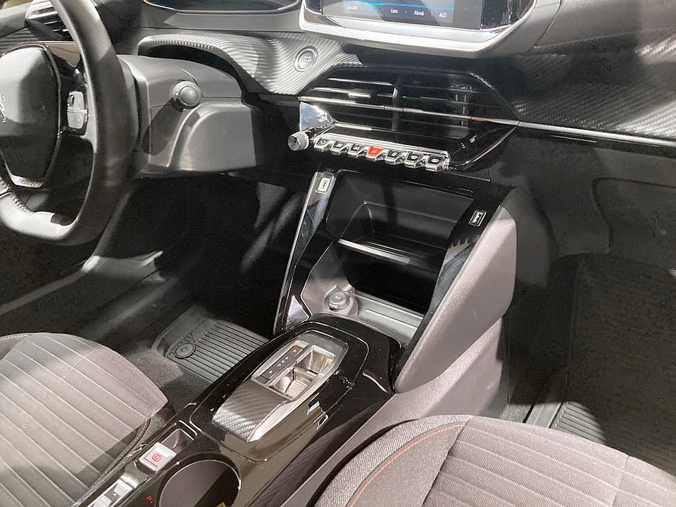Vehicle Image 10
