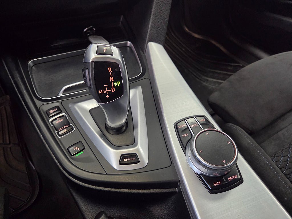 Vehicle Image 27