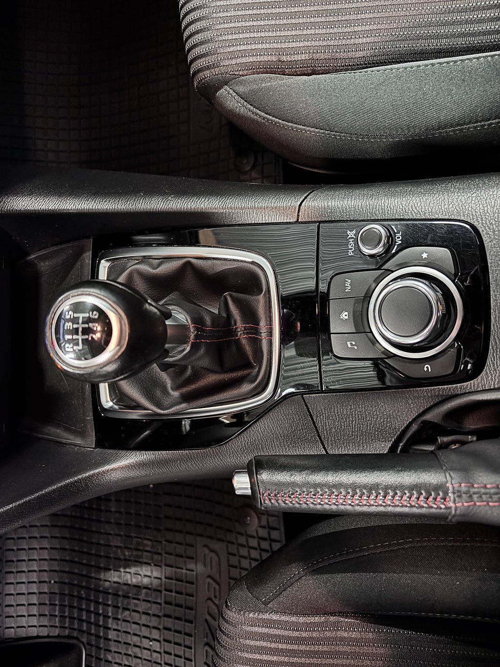 Vehicle Image 15
