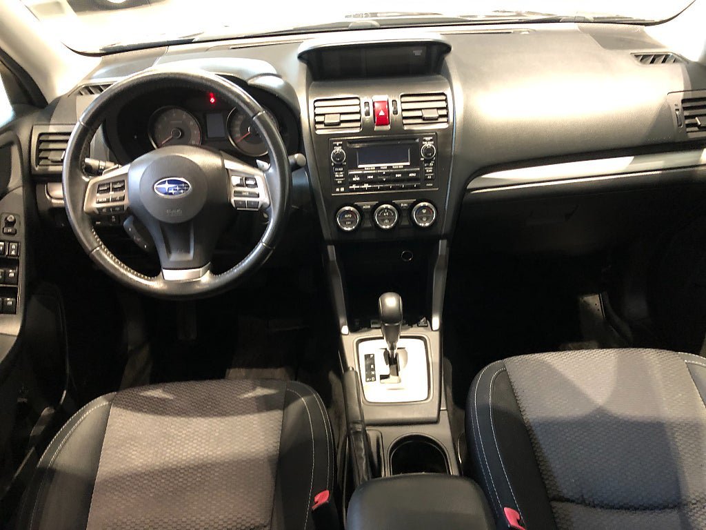 Vehicle Image 8