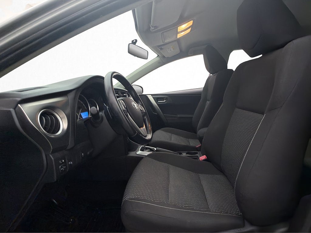 Vehicle Image 9