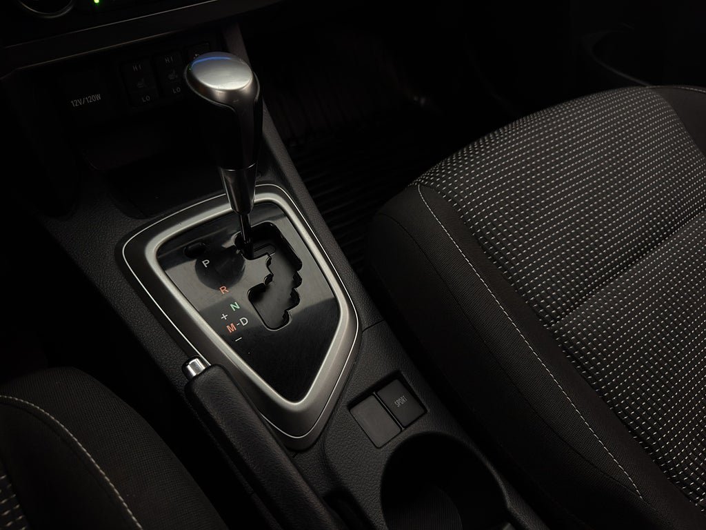 Vehicle Image 22