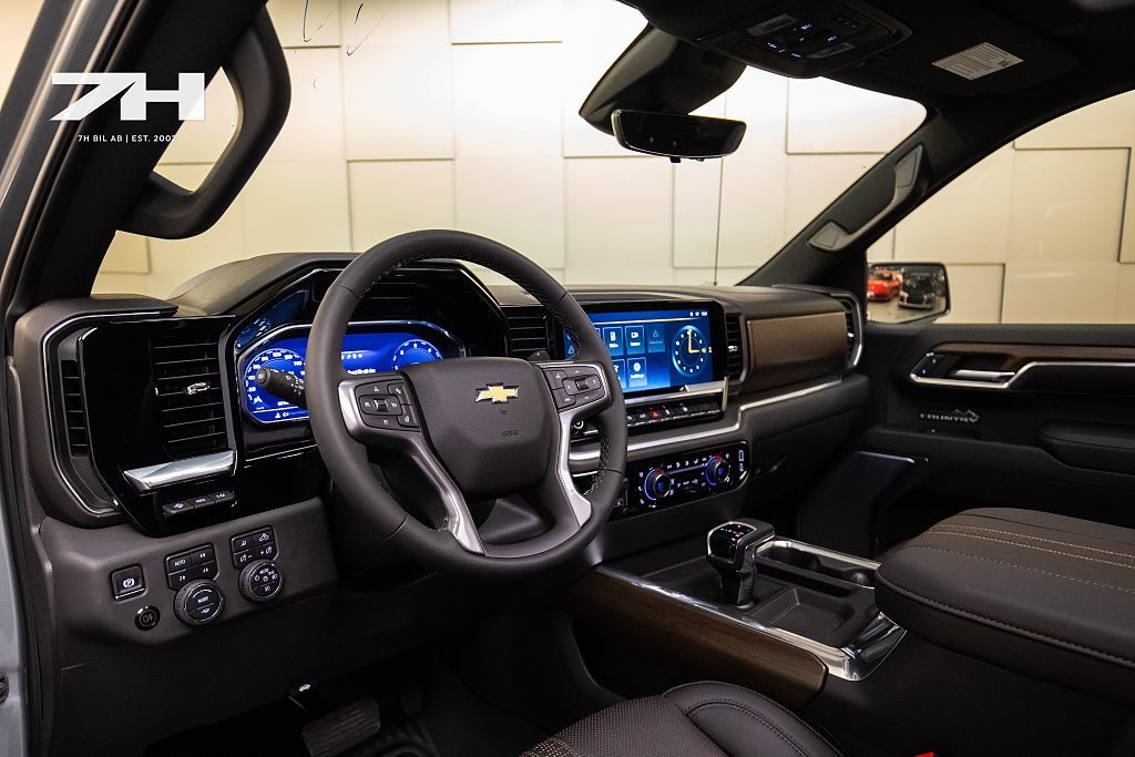Vehicle Image 16