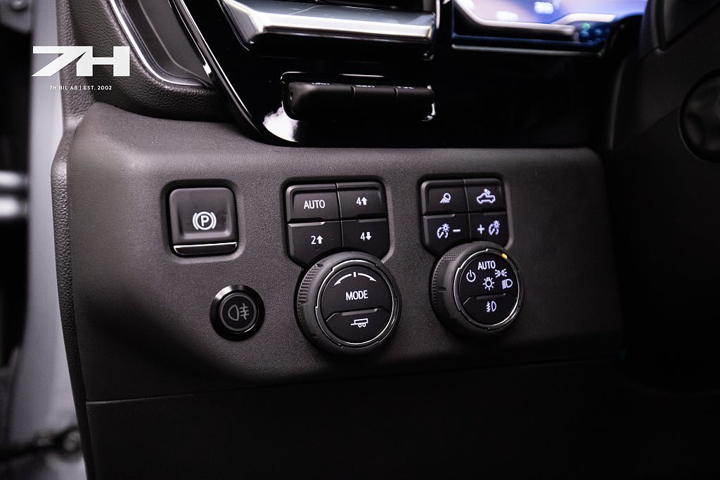 Vehicle Image 33