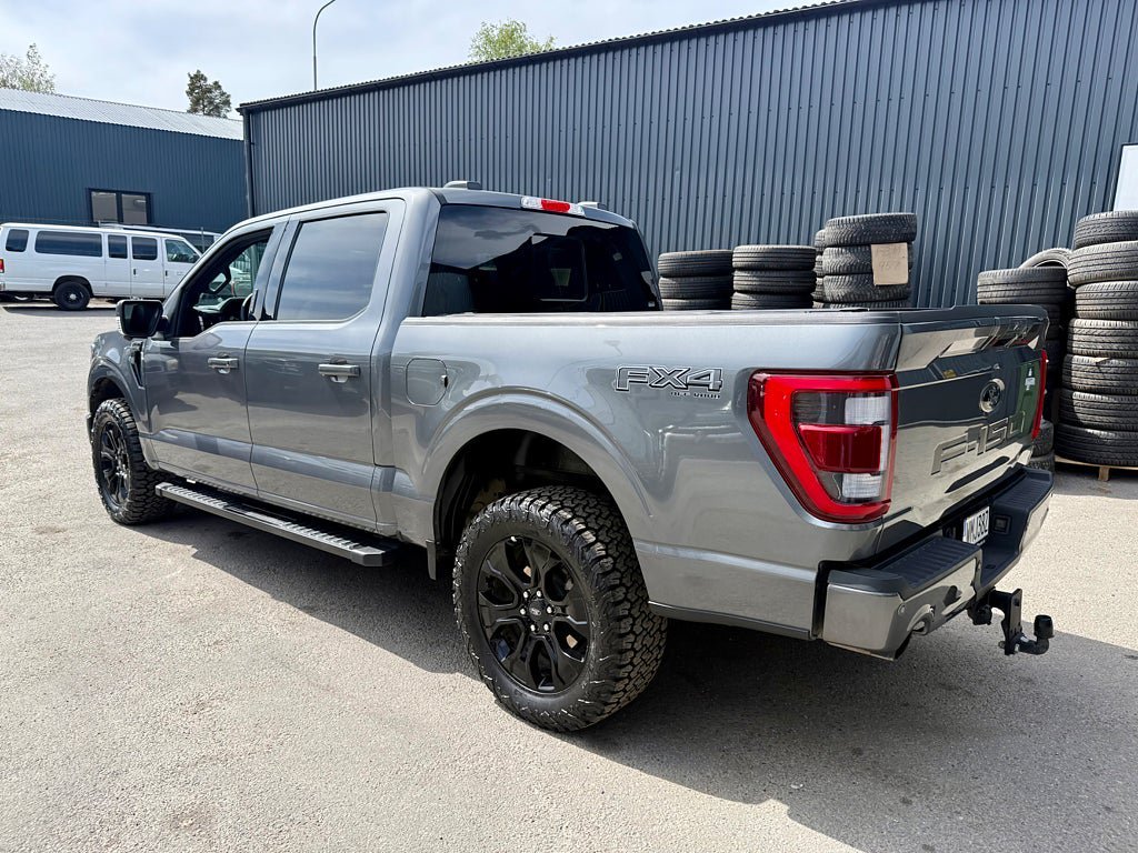 Vehicle Image 4