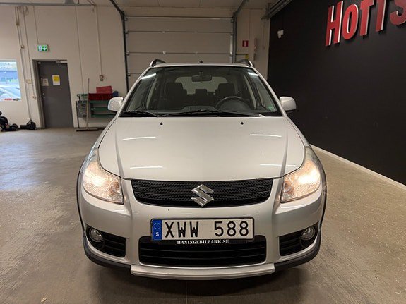 Vehicle Image 7