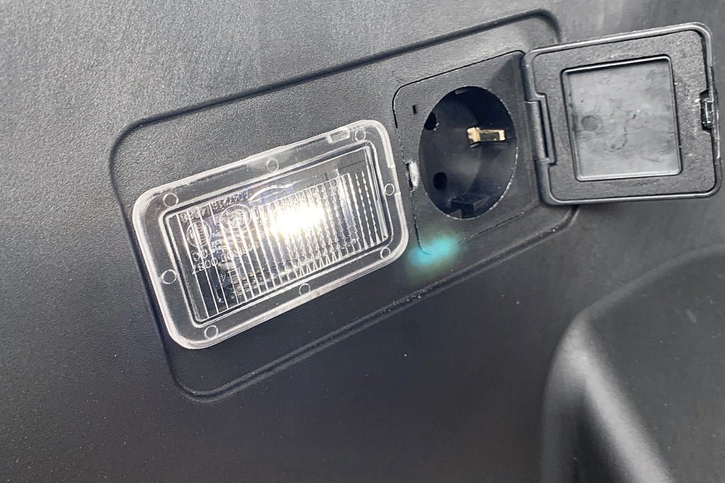 Vehicle Image 17