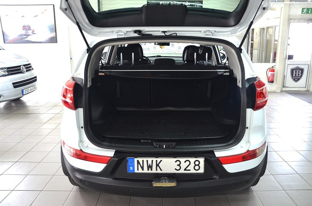 Vehicle Image 12