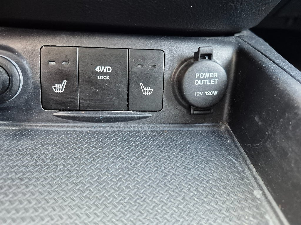Vehicle Image 12