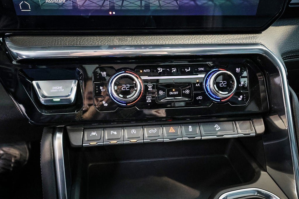 Vehicle Image 35
