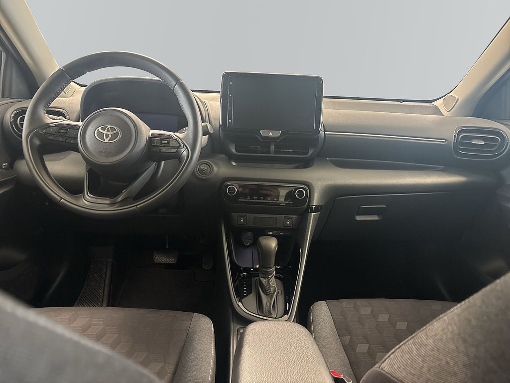 Vehicle Image 8