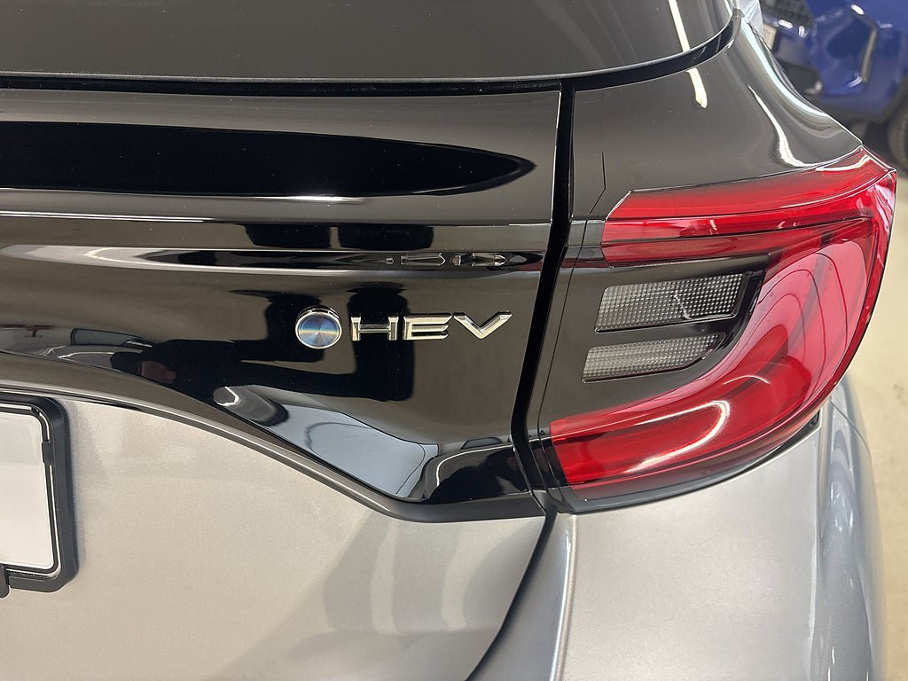 Vehicle Image 13