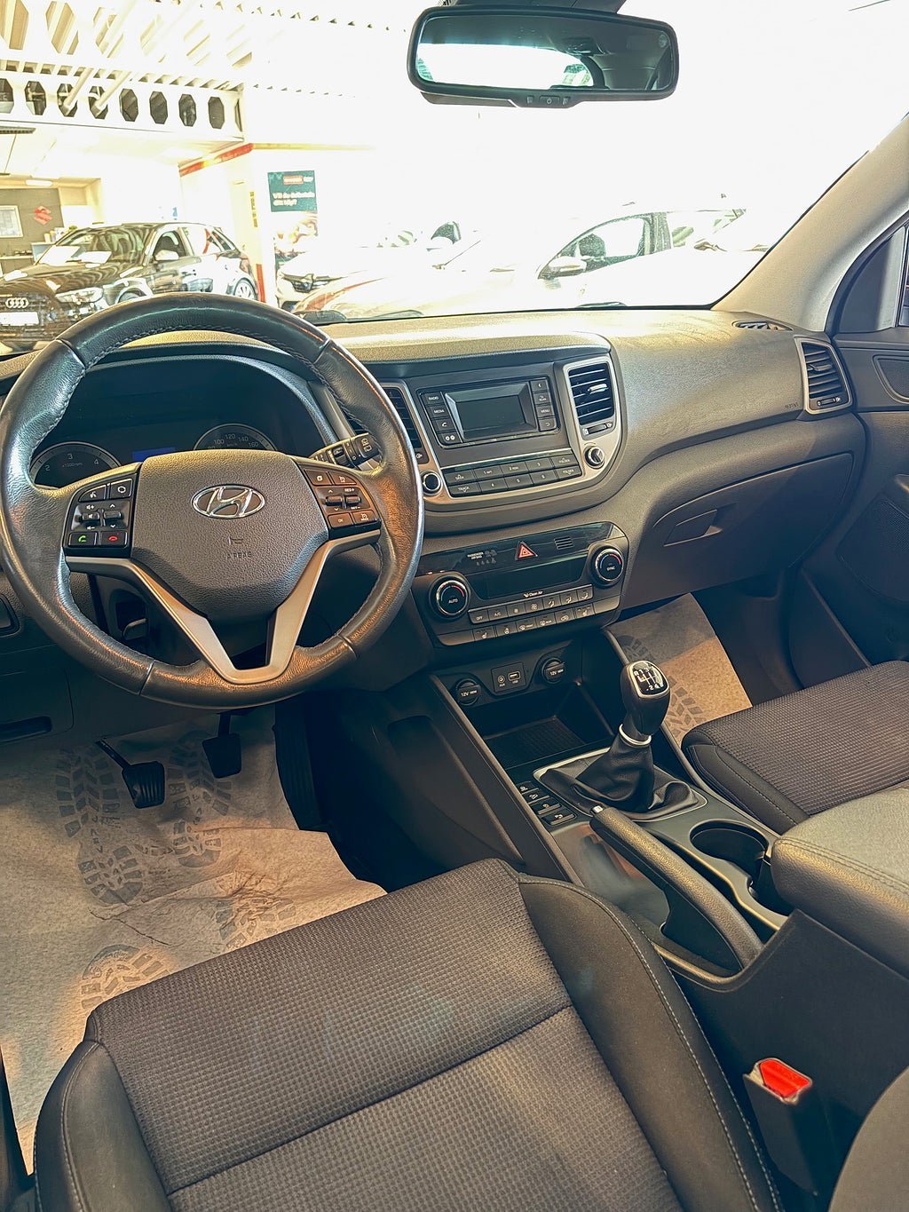Vehicle Image 7