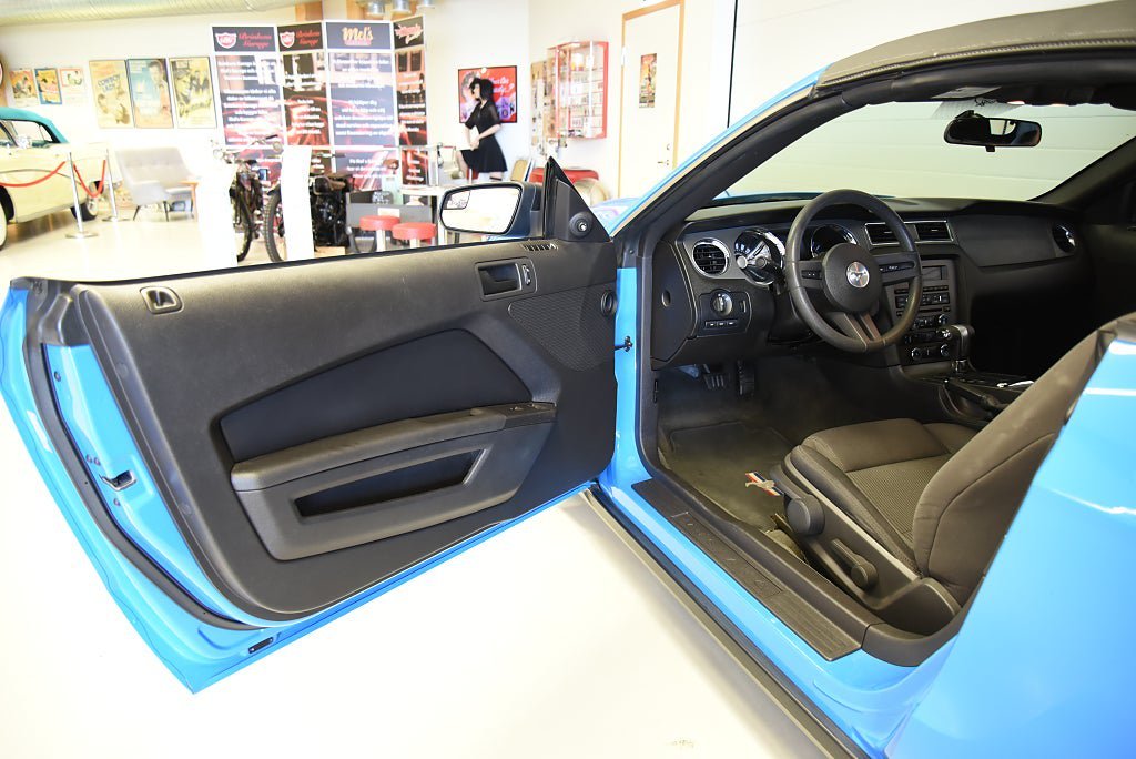 Vehicle Image 21