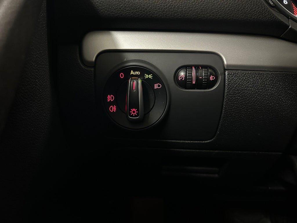 Vehicle Image 26